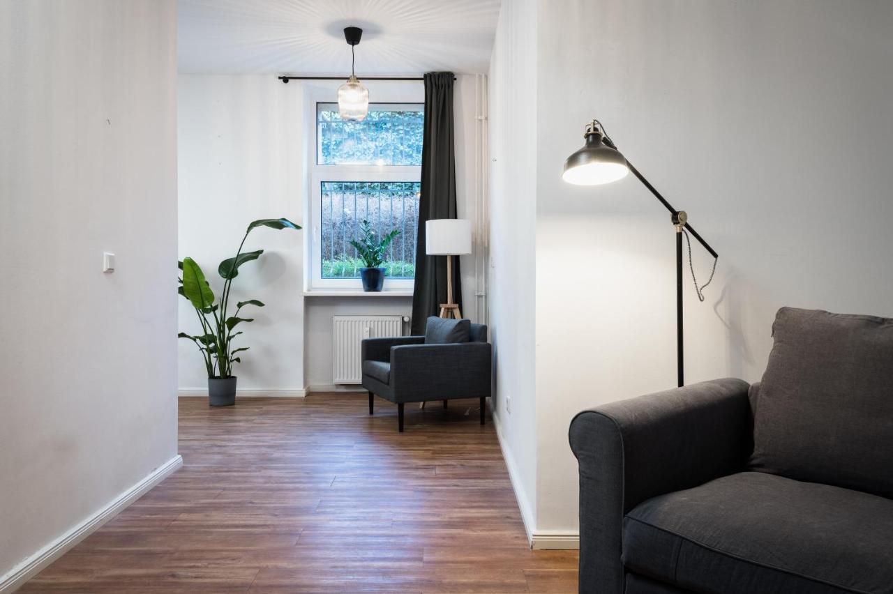 ברלין Sonnig & Helle Wohnung Alexanderplatz In 15Min Zu Erreichen, Herthastrasse Sehr Schoen Und Gross Fuer Gruppen Geeignet מראה חיצוני תמונה